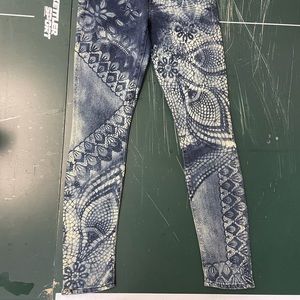 Straight leg jeans size 27